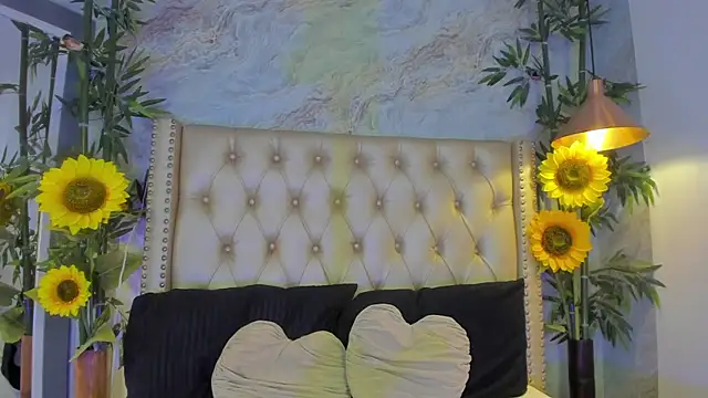 Snapshot of LittleeJaz chatting on November 15, 2025, 1:53 am LittleeJaz online show from November 15, 2025, 1:53 am