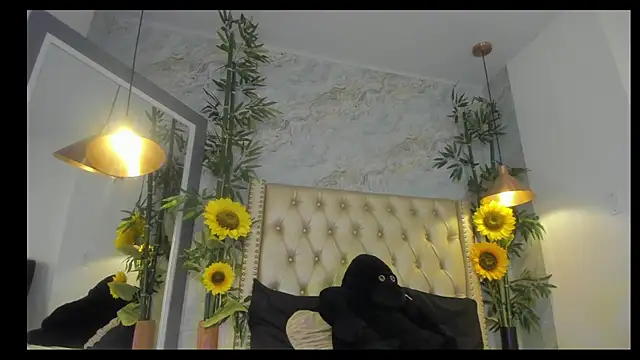 Snapshot of LittleeJaz chatting on November 21, 2025, 3:38 am LittleeJaz online show from November 21, 2025, 3:38 am