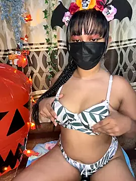 Ariana  Marie online show from October 29, 2025, 9:36 pm