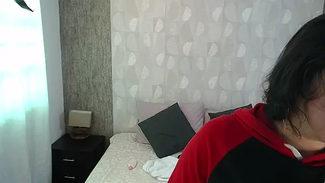 Snapshot of elamurray chatting on October 28, 2025, 1:32 pm elamurray online show from October 28, 2025, 1:32 pm