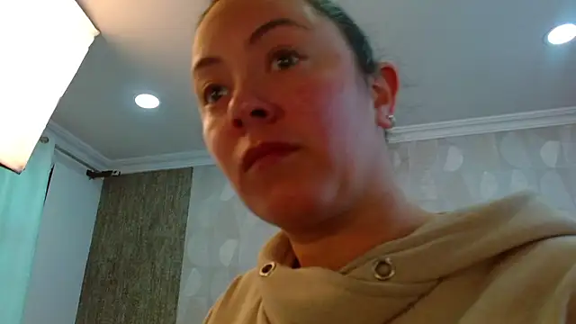 Snapshot of elamurray chatting on November 25, 2025, 11:21 am elamurray online show from November 25, 2025, 11:21 am