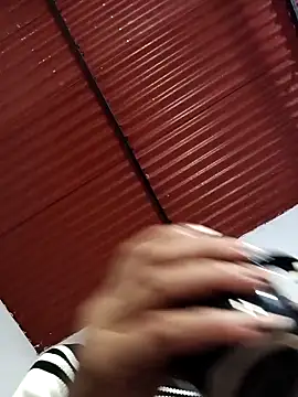 Fernanda30 online show from October 23, 2025, 7:40 am