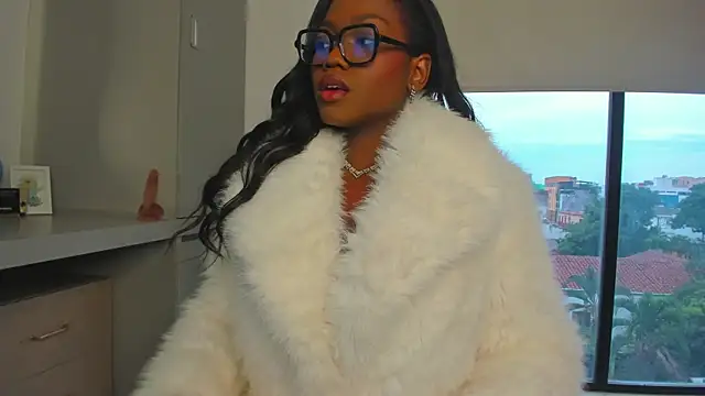 Snapshot of ParisSalvatore chatting on October 26, 2025, 1:22 pm ParisSalvatore online show from October 26, 2025, 1:22 pm