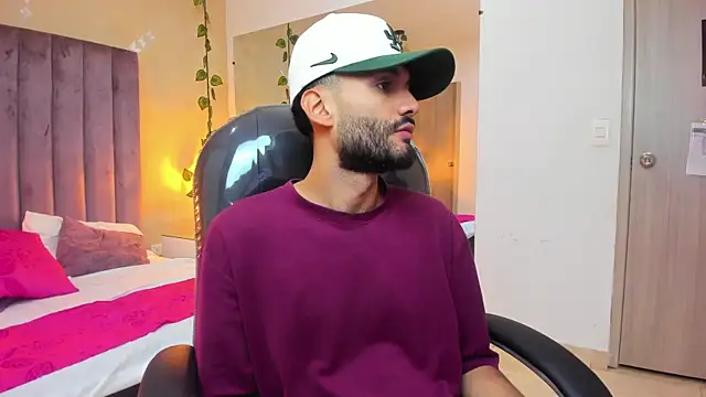 Snapshot of Ryan_Jackson_ chatting on November 30, 2025, 5:08 am Ryan Jackson online show from November 30, 2025, 5:08 am