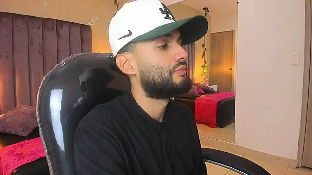 Snapshot of Ryan_Jackson_ chatting on November 6, 2025, 4:16 am Ryan Jackson online show from November 6, 2025, 4:16 am