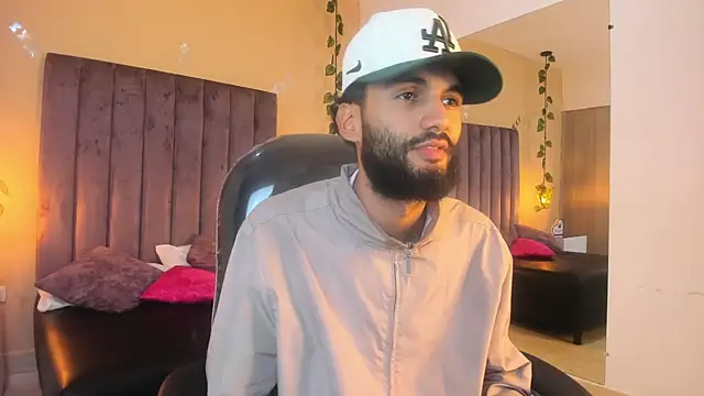 Snapshot of Ryan_Jackson_ chatting on November 17, 2025, 4:05 am Ryan Jackson online show from November 17, 2025, 4:05 am