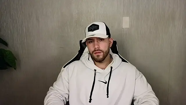 Snapshot of Ades_Lowe chatting on October 23, 2025, 11:20 am Ades Lowe online show from October 23, 2025, 11:20 am