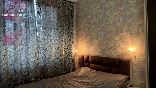 LoraDavi online show from February 12, 2026, 7:19 am