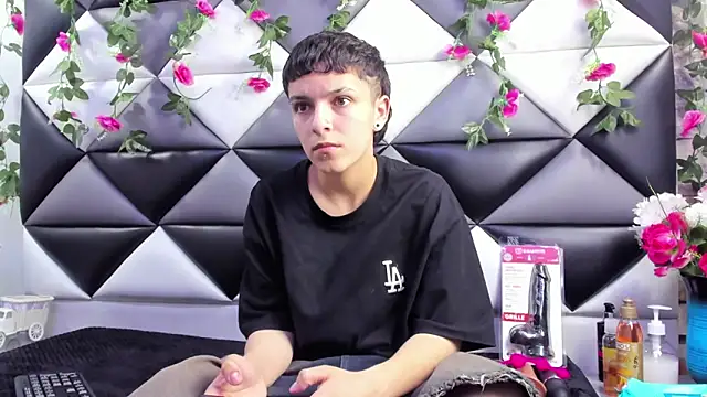 Snapshot of Megan_Thompson_ chatting on September 25, 2025, 2:28 am Megan Thompson  online show from September 25, 2025, 2:28 am