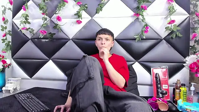 Snapshot of Megan_Thompson_ chatting on September 26, 2025, 2:18 am Megan Thompson  online show from September 26, 2025, 2:18 am