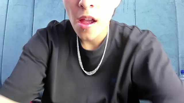 Snapshot of Megan_Thompson_ chatting on February 13, 2026, 2:11 am Megan Thompson online show from February 13, 2026, 2:11 am