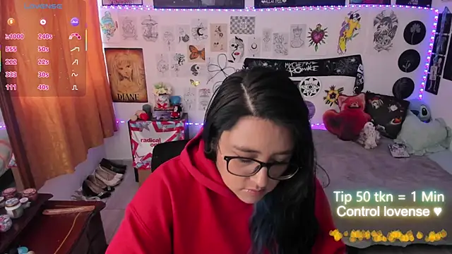 Cherry blush  online show from April 10, 2026, 9:44 pm