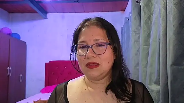 Snapshot of scarlett_widow_ chatting on February 11, 2026, 3:39 am scarlett widow online show from February 11, 2026, 3:39 am