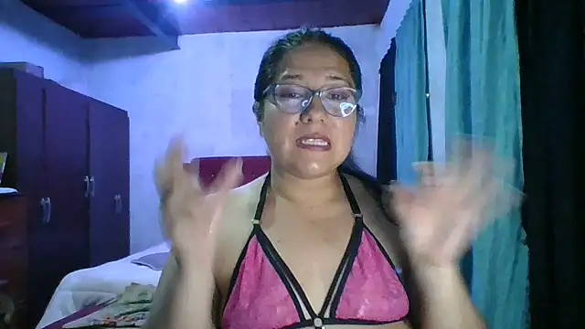 Snapshot of scarlett_widow_ chatting on November 15, 2025, 2:59 am scarlett widow online show from November 15, 2025, 2:59 am