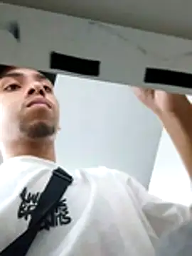 Snapshot of Oqui chatting on March 2, 2026, 7:10 pm Oqui online show from March 2, 2026, 7:10 pm