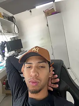 Oqui online show from March 17, 2026, 5:49 pm