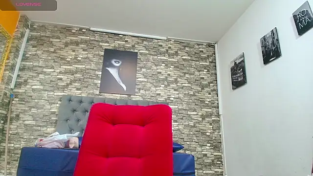 Snapshot of PenelopeDawson chatting on October 5, 2025, 1:35 pm PenelopeDawson online show from October 5, 2025, 1:35 pm