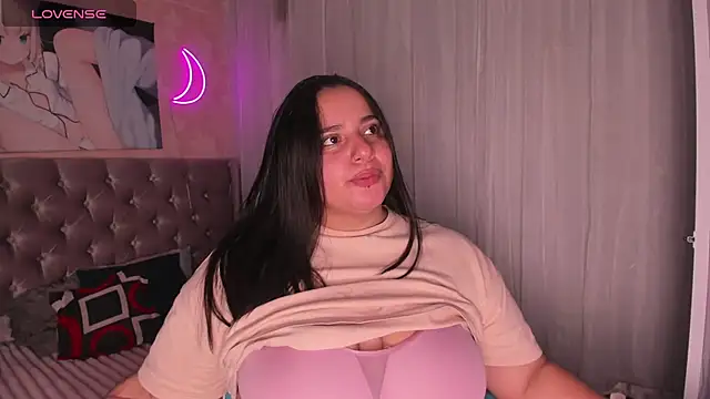 Snapshot of artemisa19 chatting on September 27, 2025, 10:54 am artemisa19 online show from September 27, 2025, 10:54 am