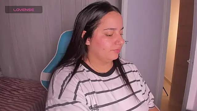 Snapshot of artemisa19 chatting on October 24, 2025, 11:04 pm artemisa19 online show from October 24, 2025, 11:04 pm