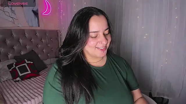 Snapshot of artemisa19 chatting on September 30, 2025, 8:37 pm artemisa19 online show from September 30, 2025, 8:37 pm