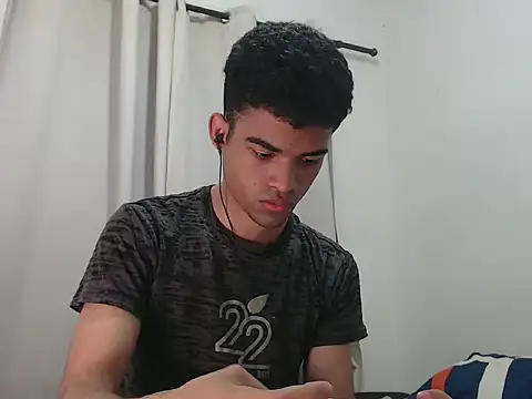 camillo beischel  online show from September 29, 2025, 6:57 pm