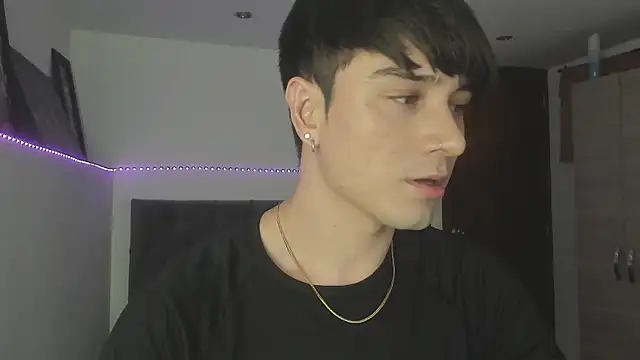 Snapshot of stevve_14 chatting on December 16, 2025, 5:33 am stevve 14 online show from December 16, 2025, 5:33 am