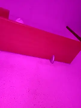 Hottiesophie online show from April 5, 2026, 12:06 am