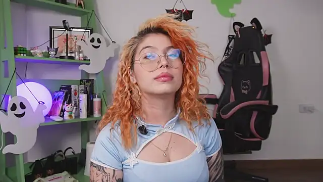 YunoRose  online show from November 7, 2025, 12:31 pm