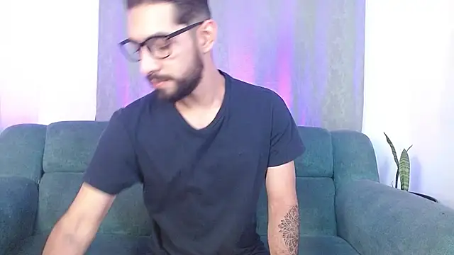 Snapshot of ReyPablo1 chatting on October 7, 2025, 10:22 pm ReyPablo1 online show from October 7, 2025, 10:22 pm