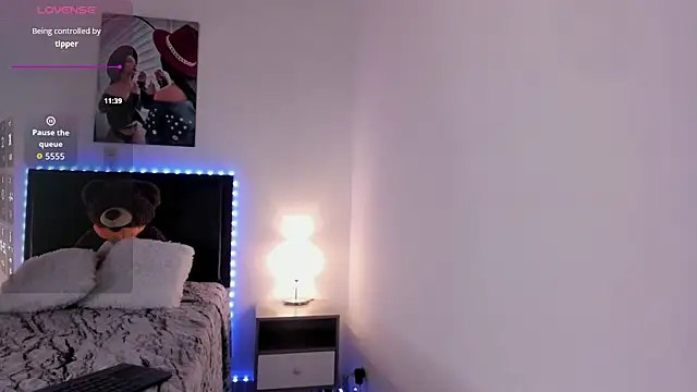 Snapshot of _alana_grey_ chatting on February 11, 2026, 5:13 pm alana grey online show from February 11, 2026, 5:13 pm