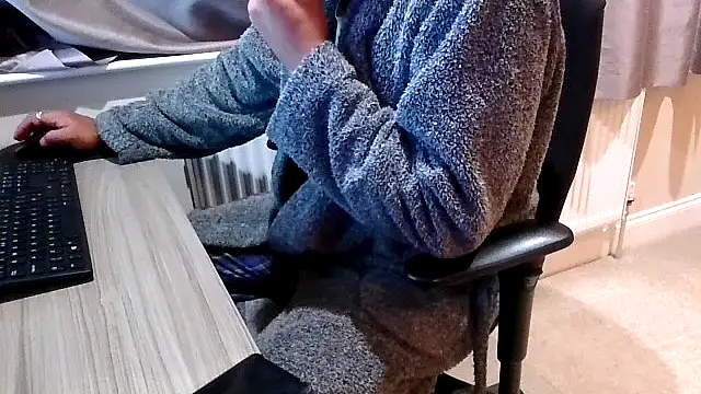 rogamuffin online show from November 7, 2025, 11:30 pm