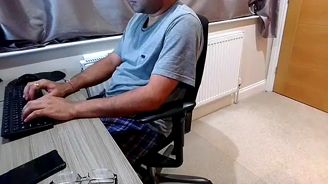 rogamuffin online show from February 8, 2026, 12:08 am