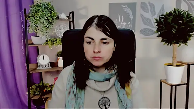 MartaEdams online show from March 17, 2026, 6:27 am