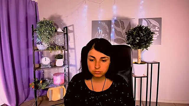 MartaEdams online show from June 1, 2026, 6:35 am