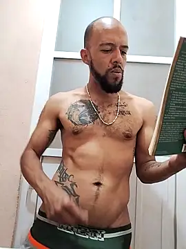 Snapshot of wolfsexmxn chatting on September 12, 2025, 9:14 pm wolfsexmxn online show from September 12, 2025, 9:14 pm