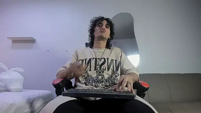 JackesTaylor online show from April 6, 2026, 4:57 am