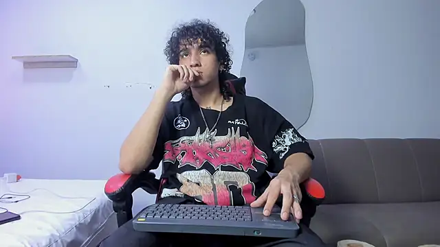 JackesTaylor online show from April 7, 2026, 4:47 am