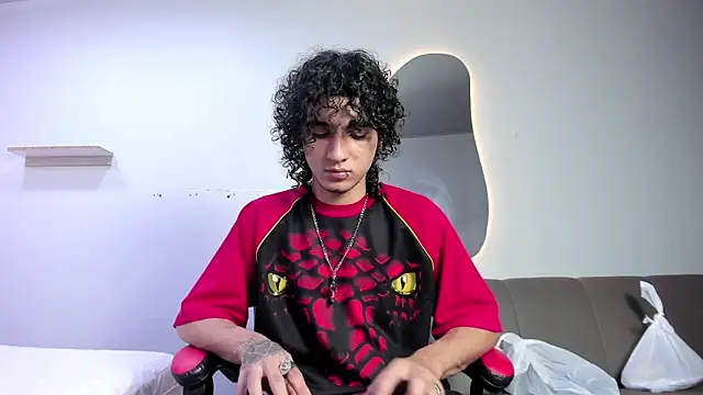 JackesTaylor online show from April 5, 2026, 5:03 am