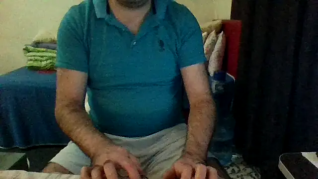 Snapshot of st206boy chatting on December 18, 2025, 11:30 pm st206boy online show from December 18, 2025, 11:30 pm