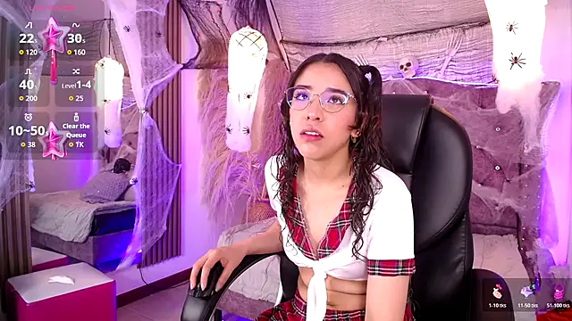 Snapshot of Amara_Davis chatting on October 26, 2025, 6:25 am Amara Davis online show from October 26, 2025, 6:25 am