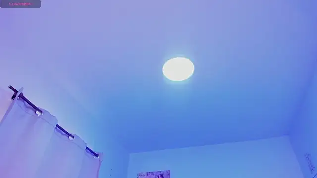 SelenaStonne online show from April 4, 2026, 5:52 pm