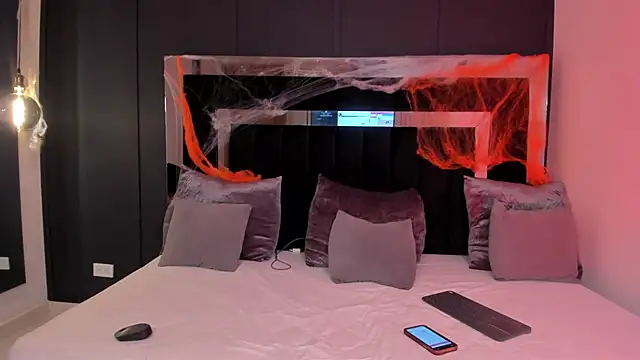 Snapshot of sofiaa_brown chatting on October 25, 2025, 5:06 am sofiaa brown online show from October 25, 2025, 5:06 am