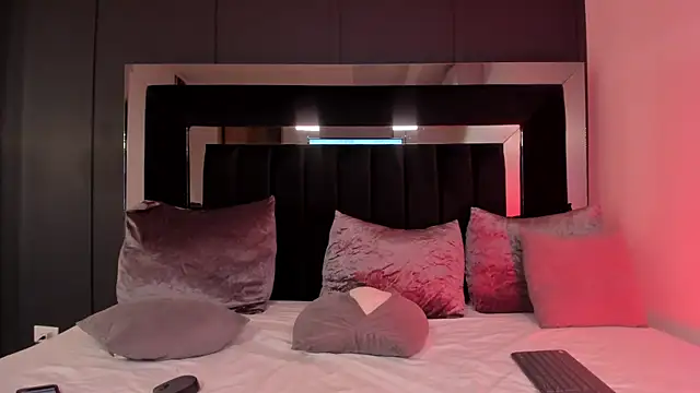 Snapshot of sofiaa_brown chatting on September 10, 2025, 6:01 am sofiaa brown online show from September 10, 2025, 6:01 am