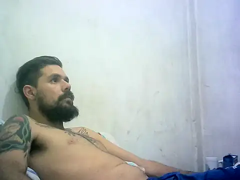 Snapshot of parejajuguetona420 chatting on October 5, 2025, 1:40 am parejajuguetona420 online show from October 5, 2025, 1:40 am