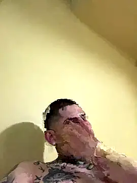 Snapshot of crazybarber69 chatting on September 29, 2025, 5:14 am crazybarber69 online show from September 29, 2025, 5:14 am