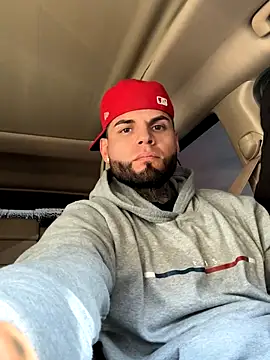 Snapshot of crazybarber69 chatting on November 29, 2025, 9:37 pm crazybarber69 online show from November 29, 2025, 9:37 pm