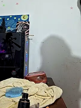 channell0 online show from October 22, 2025, 5:29 am