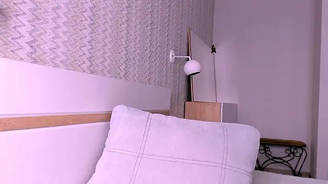 Snapshot of Elle_Pearl_ chatting on January 15, 2026, 7:34 am Elle Pearl online show from January 15, 2026, 7:34 am