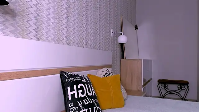 Snapshot of Elle_Pearl_ chatting on January 7, 2026, 7:35 am Elle Pearl online show from January 7, 2026, 7:35 am