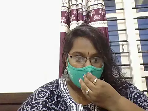 Snapshot of Reena-gowda chatting on October 23, 2025, 12:48 pm Reena-gowda online show from October 23, 2025, 12:48 pm